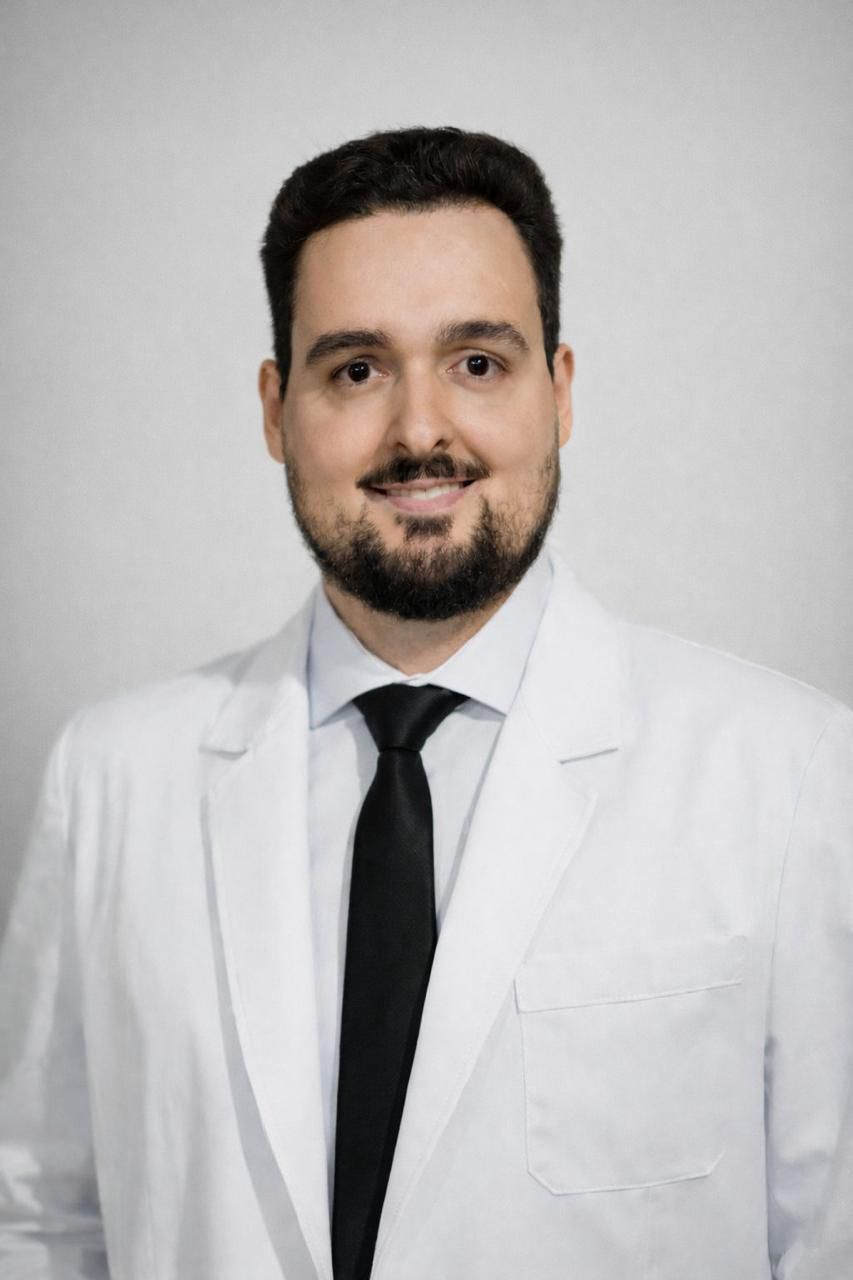 Dr. Luiz Fellipe Santiago Ribeiro, oftalmologista da Eye Center em Sinop